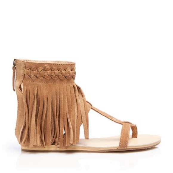 Koolaburra Athena Fringe Sandal in Chestnut. - Picture 1 of 6